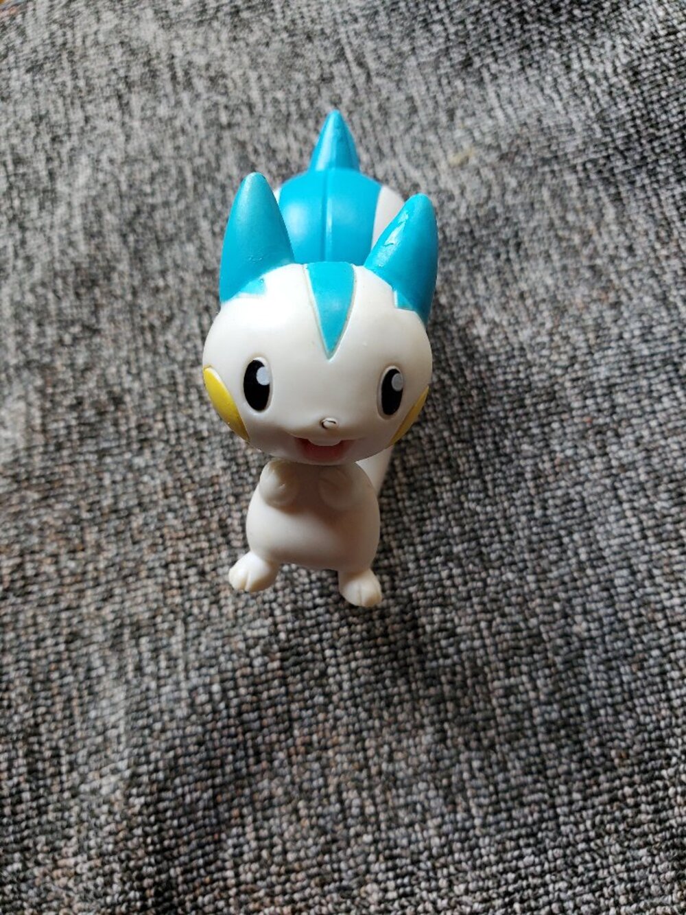 Pokemon 2007 Pachirisu Figure